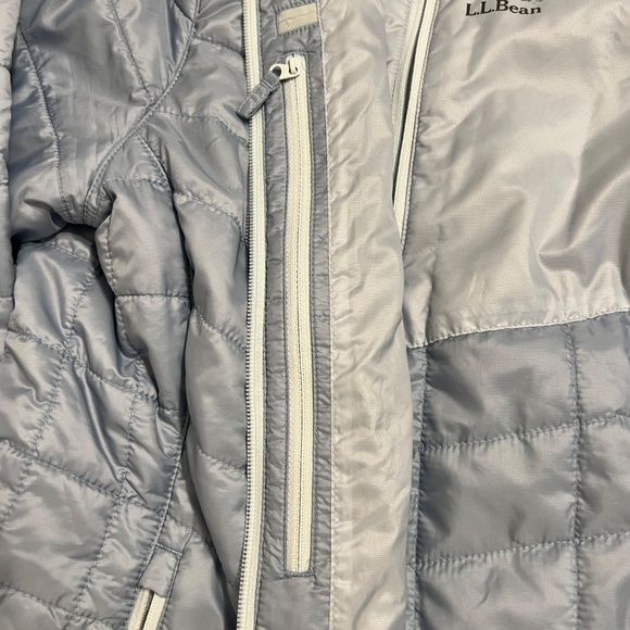 Women’s LL bean primaloft coat size medium - Picture 9 of 9